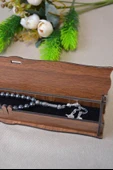 Hematit Taşlı 33’lü Erkek Tesbih – Doğal Taş, Şık Ahşap Kutu thumbnail 5