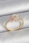 Pirinç Gold Renk Beyaz Mineli Pembe Zirkon Taşlı Çiçek Model Kadın Yüzük - TJ-BYK3709 - 1
