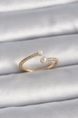Pirinç Gold Renk Ayarlanabilir Sıralı Zirkon Taşlı İnci Detay Kadın Yüzük - TJ-BYK3416 - 1