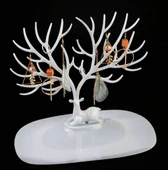 Beyaz Geyik Tasarımlı Takı Mücevher Standı thumbnail 3