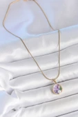 Gold Renk Zincir Mor Çiçek İşlemeli Zirkon Taş İnci Detaylı Minimal Portre Model Kadın Kolye - EBJ250519W33919 thumbnail 2