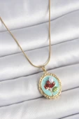 Gold Renk Zincir Turkuaz Mineli İncili Çiçek İşlemeli Portre Model Kadın Kolye - EBJ250519W33942 thumbnail 1