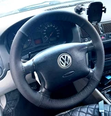 DİKİŞLİ DİREKSİYON KILIFI NOKTALI DERİ KARBON DERİ SİYAH DİKİŞLİ VW GOLF 4 İÇİN thumbnail 1