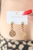 KUZGUN ONLİNE SHOP 316L Çelik Gold Renk Sallantı Çiçek Model İşleme Detay Kadın Küpe - Lisinya - 1