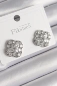 KUZGUN ONLİNE SHOP Pirinç Gümüş Renk Zirkon Taşlı Yonca Model Kadın Küpe - Lisinya - 1