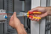 BOSCH 1000 Volt İzoleli Kablo Sıyırma Pensesi 180 mm(1600A02NE7) - 2