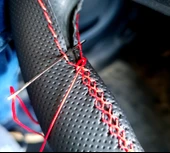 DİKİŞLİ DİREKSİYON KILIFI SİYAH - NOKTALI DERİ KIRMIZI YÜZÜK / DİKİŞ FORD FOCUS (fotodaki) İÇİN - 2