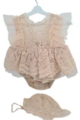 Kız Bebek Bej Dantel Kurdele Kemerli Aksesuarlı Dantel Şapkalı Tulum Elbise - 3