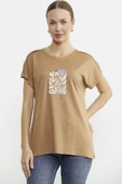 Omuz Detaylı Baskılı Penye Tişört - Kamel thumbnail 1