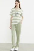 Rahat Kalıp Çizgili Pantolon Takım - Yeşil thumbnail 2