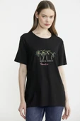 Egzotik Baskılı Rahat Kalıp Tişört - Siyah thumbnail 2