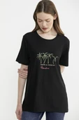 Egzotik Baskılı Rahat Kalıp Tişört - Siyah thumbnail 5
