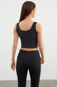 Askılı Düğme Detaylı Ribana Crop Tişört - Siyah thumbnail 4