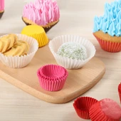 Cupcake Kağıdı - Küçük Sarı (2.5cm Tabanlı) thumbnail 4