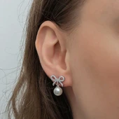 Gümüş Fiyonk İnci Kadın Çivili Küpe thumbnail 5