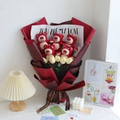 Çilek Ayıcık Peluş Buket - 5 Çilek Ayı + 5 Yapay Lale - 45x28cm - 1