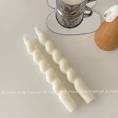 Fransız Retro Eskitme Şamdan - Mat Spiral Mum Fildişi Beyaz 2 Adet - 1