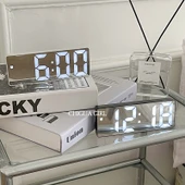 Dijital Işıklı Aynalı Masa Saati - Siyah Ayna ve USB Kablolu - 3