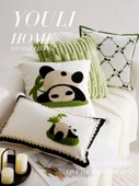 Sevimli Panda Yastık Kılıfı - Yamalı Bambu Yuvarlanan Panda 45x45cm - Kılıf ve İç Dolgu - 4