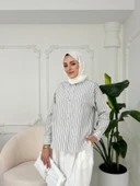 YAKASI BONCUKLU ÇİZGİLİ GÖMLEK - 1