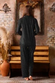 Nisanca Kışlık Düğmeli Ekose Desen Yılbaşı Temalı  Kadın Süet Pijama Takımı - 7