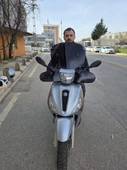 MOTOCAM Piaggio Medley S 150 Ön Cam 2021-2025 Model 56cm  Siyah Renkli Elcikli APARATSIZ GÖNDERİLİR - 1