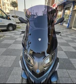 MOTOCAM Piaggio MP3 530 Siperlik Ön Cam 2023-2025 Model 72cm Siyah Renkli 4mm UZUN CAM - 1