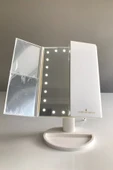 LAND OF MYTH 24 Led Işıklı Dokunmatik Katlanabilir Beyaz Makyaj Aynası - 2