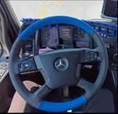 DİKİŞLİ DİREKSİYON KILIFI SİYAH DERİ MAVİ DERİ SİYAH DİKİŞLİ MERCEDES TIR KAMYON (fotodaki) thumbnail 1