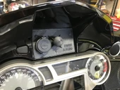 Byr BMW K1600 için Dörtlü Kilit Gösterge Tablosu Adaptörü (Sadece Plastik Aparattır!!!) 3D - 3