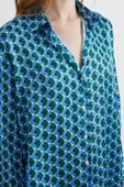 Geometrik Desenli Saten Gömlek Mavi thumbnail 5