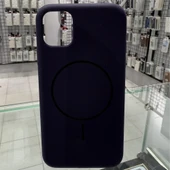iPhone 11 MagSafe Yumuşak Silikon Kılıf – Lansman İçi Kadife Dokulu, Kablosuz Şarj Destekli Derin Mor - 1