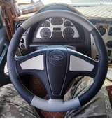 DİKİŞLİ DİREKSİYON KILIFI SİYAH DERİ GRİ DERİ GRİ DİKİŞLİ FORD TIR KAMYON İÇİN thumbnail 1