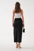 Uzun yırtmaçlı ince kumaş etek siyah - 5