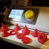 Byr Hershey'nin Öpücük Kolyesi, Sevgililer Günü T1322789 3D thumbnail 6