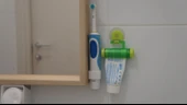 IKEA Nissedal ayna için klipsli Oral-B Vitality diş fırçası tutucusu T4630324 - 1
