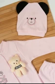 Peluş Ayıcık Aksesuarı ve Kulaklı Ayıcık Şapkasıyla 3'lü Erkek Bebek Takımı Pembe - 4