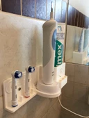 Byr Şarj Cihazı ve Diş Fırçası Tutucu Oral-B Beyaz 2703428 3D thumbnail 2