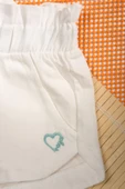 İnce Çizgili Kalp Armalı Body ve Cepli Beyaz Şortlu 2'li Yazlık Bebek Takımı Beyaz thumbnail 4