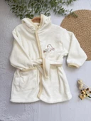 Çocuk Bornozu, Kapüşonlu Kuş İşlemeli , %100 Pamuklu Yüksek Su Emici Özelliği , OEKO-TEX Sertifikalı - 4