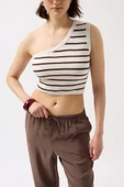 Tek Omuz Çizgili Crop - 3