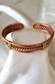El Yapımı İşlemeli Unisex Şık Tasarım Kalın Saf Bakır Bilezik Bakır Takı Romatizma Bilekliği thumbnail 2