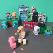 Minecraft Silgi Figürü - Siyah Ejderha Şövalyesi ve Dört Tek Renk Küçük İnsan - 2