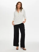 Faik Sönmez Yakası Ve Kol Ucu Zincir Şerit Detaylı 3/4 Kol Örme Bluz thumbnail 8