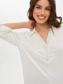 Faik Sönmez Yakası Ve Kol Ucu Zincir Şerit Detaylı 3/4 Kol Örme Bluz thumbnail 10