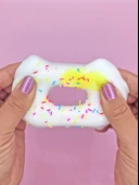 Fiyonklu Donut Taba Squishy Kedi Pati Sıkma 7 cm Pullu Pati Sukuşi - Sarı thumbnail 5