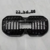 AUTOGP Bmw g70 m760 ön böbrek panjur ızgara ledli 2023+ - 2