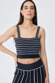 Peraluna Florence, Çizgili, Geniş Askılı Kadın Pamuklu Triko Krop Üst - SİYAH / BEYAZ ÇİZGİLİ thumbnail 2