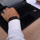 Gold Çelik Aksesuarlı Üçlü Deri Bileklik - 2