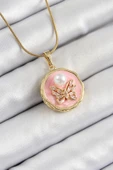 Zincir Zirkon Taşlı Pembe Sanatsal Portre İnci Detaylı Kelebek Model Gold Renk Kadın Kolye - EBJ250605W34541 thumbnail 1